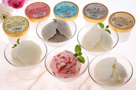 カップアイスセット│岩瀬牧場